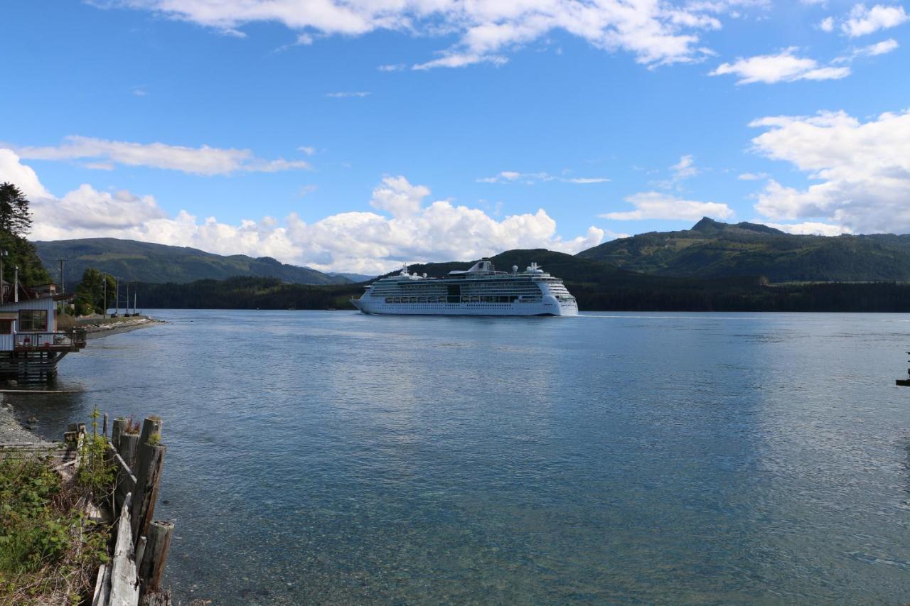 Nimpkish Hotel Alert Bay Esterno foto