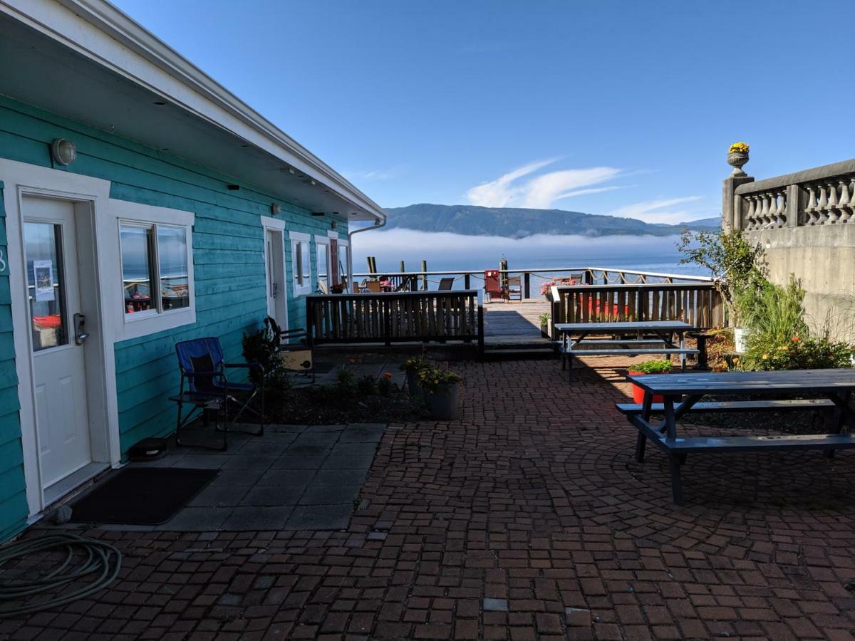 Nimpkish Hotel Alert Bay Esterno foto